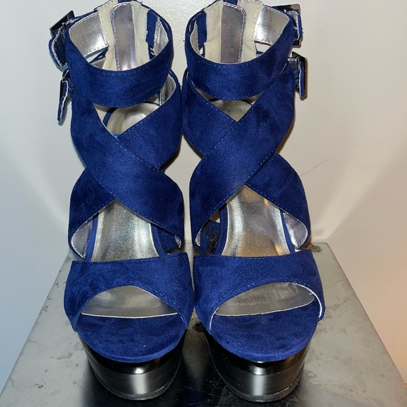NWT/NIB Michael Antonio Blue microfiber “Emelie” size 7 strappy platform heels - Picture 12 of 15
